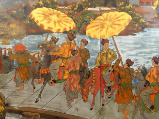 Vente aux enchères Grand panneau de quatre éléments en bois laqué représentant l'arrivée 