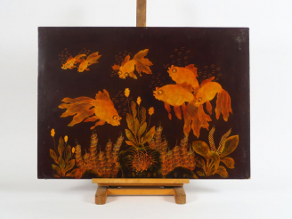 Vente aux enchères Panneau bois laqué représentant des poissons voile évoluant parmi des 