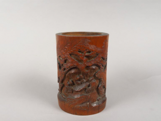 Vente aux enchères Porte-pinceaux en bambou, à décor sculpté de lettrés.  Chine, vers 192
