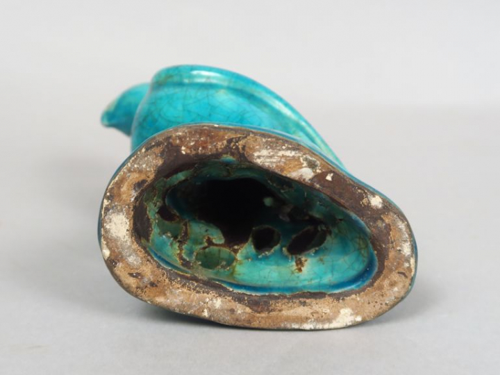Perroquet en céramique émaillée turquoise. Chine, XIXème siècle (Accid