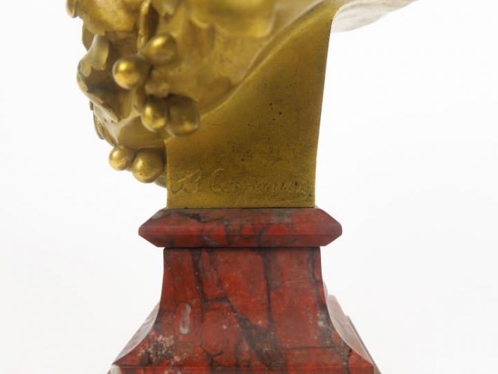 J.B. CARPEAUX  "Bacchus" Sculpture en bronze doré sur un socle en marb