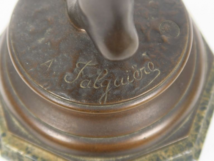 A. FALGUIERES. "Diane chasseresse". Sculpture en bronze à patine brune