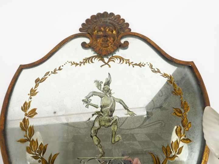 Paire d’appliques 1900 dans le style vénitien du XVIIIème, en fer laqu