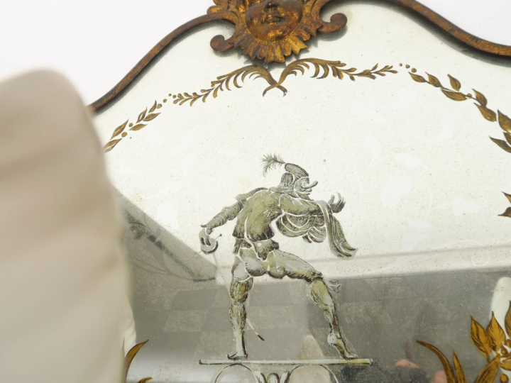 Paire d’appliques 1900 dans le style vénitien du XVIIIème, en fer laqu