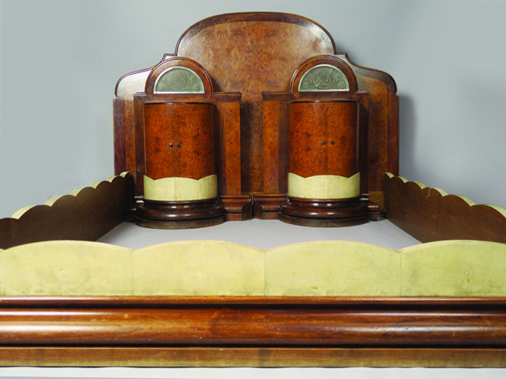 Chambre à coucher 1940 en galuchat, noyer et placage de loupe de thuya