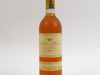 Vente aux enchères 1 BOUTEILLE CHÂTEAU D'YQUEM 1er CCS SAUTERNES - 1990 - CAPS DECHIREE