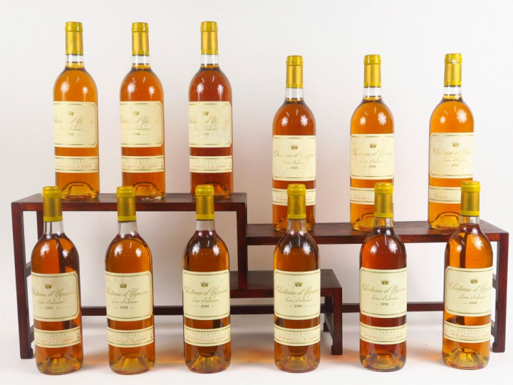 12 BOUTEILLES CHÂTEAU D'YQUEM 1er CCS SAUTERNES - 1990 - CBO - BG