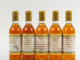 Vente aux enchères 5 DEMIES BOUTEILLES CHÂTEAU HAUT PEYRAGUEY CC SAUTERNES - 1995 - EA