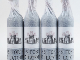 Vente aux enchères 4 BOUTEILLES LES FORTS DE LATOUR PAUILLAC - 2011 - CBO