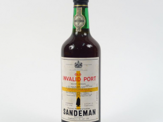 Vente aux enchères 1 BOUTEILLE PORTO 'OLD INVALID PORT' SANDEMAN 