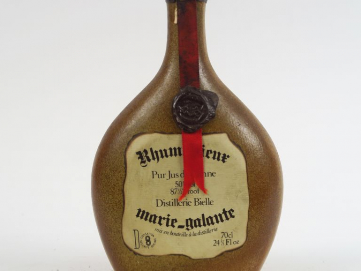 1 BOUTEILLE RHUM VIEUX 'MARIE GALANTE' DISTILLERIE BIELLE 50°