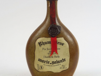 Vente aux enchères 1 BOUTEILLE RHUM VIEUX 'MARIE GALANTE' DISTILLERIE BIELLE 50°