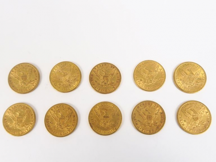 10 pièces de 5 dollars or, 1882.  FRAIS ACHETEURS : 5% TTC