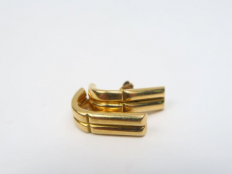Vente aux enchères Paire de boucles d'oreilles en or jaune. Poids. 8,30 g