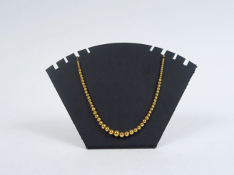 Vente aux enchères Collier de perles en or jaune. Poids. 6,40 g