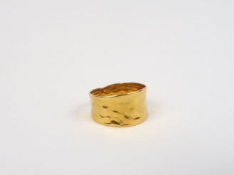 Vente aux enchères Bague jonc en or jaune. Poids. 2,78 g