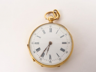 Vente aux enchères Montre de col 1900 en or jaune. Poids tel. 25,5 g