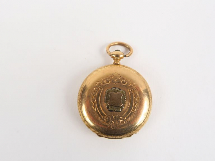 Montre de col Napoléon III en or jaune, cadran émaillé, fond gravé à d