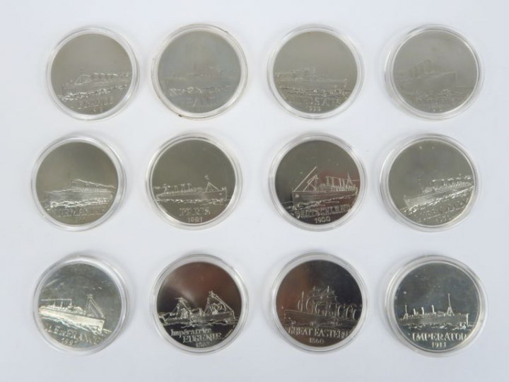 Coffret médailles 'navires' : 12 pièces