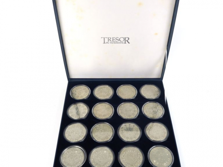 Coffret 'Ecus' : 16 pièces