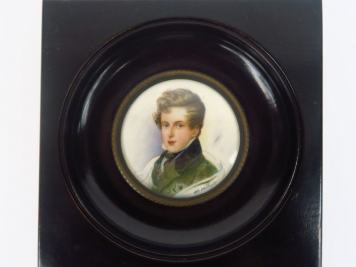 "Portrait d'homme" et "Portrait de femme" Deux différentres miniatures