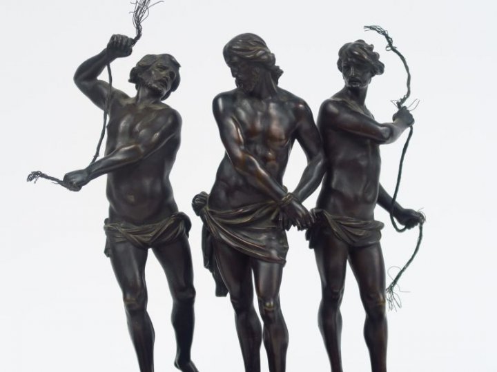 "La Flagellation du Christ" Groupe XIXème en bronze.  Socle en placage