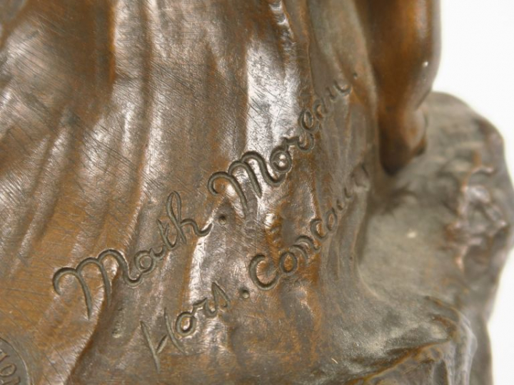 Mathurin MOREAU  "Sapho" Sculpture en bronze à patine médaille.  Signé