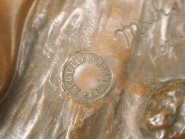 Mathurin MOREAU  "Sapho" Sculpture en bronze à patine médaille.  Signé