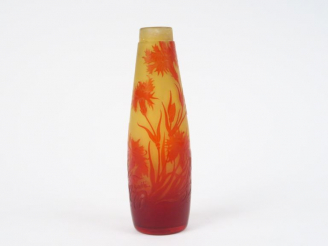 Vente aux enchères GALLE Flacon en verre, à décor gravé en camée et à l'acide de d'oeille