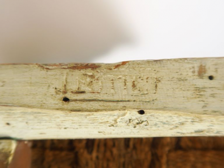 Paire de bergères de style Transition Louis XV-Louis XVI en bois moulu
