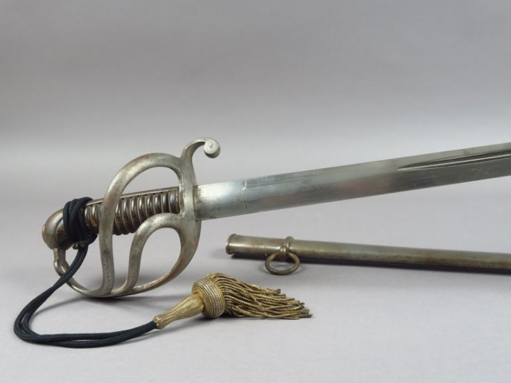 Sabre modèle 1882 d’officier d’infanterie français, fabrication « Klin