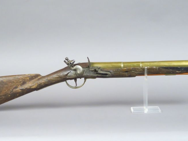 Tromblon à silex, tube bronze de 405 mm de long rond à moulures de ren