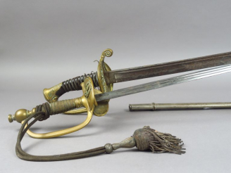 Vente aux enchères Lot composé de deux armes blanches françaises : une épée à clavier mod