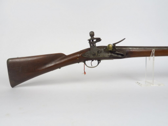 Vente aux enchères Fusil réglementaire Espagnol à silex, chien à la française à espalet a