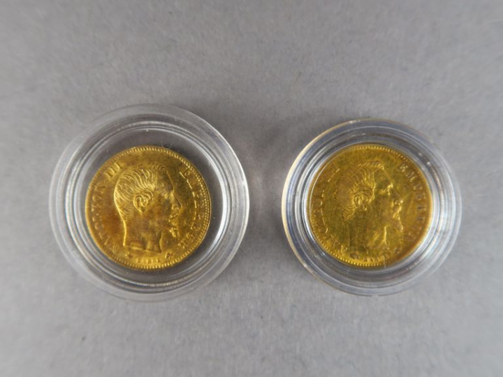 Deux pièces de 5 Francs or, 1857-A et 1859-BB.  FRAIS ACHETEURS : 5% T