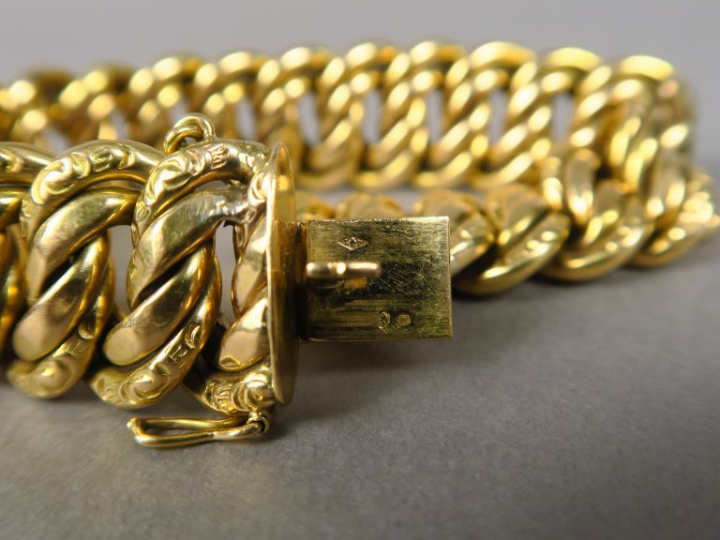 Bracelet en or jaune, maille américaine. Poids. 50,19 g