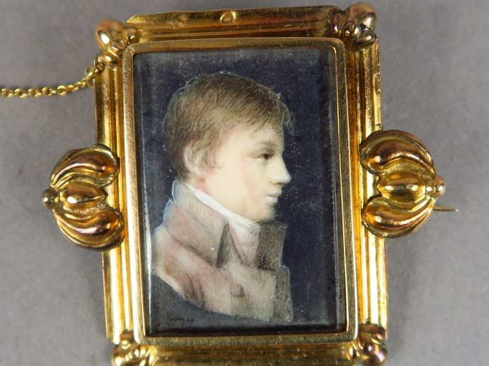 Ecole française Directoire "Portrait d'homme" Miniature sur ivoire.  M