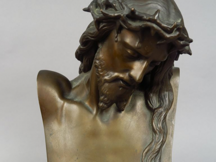 J. CLESINGER. "Christ à la couronne d'épines". Sculpture en bronze à p