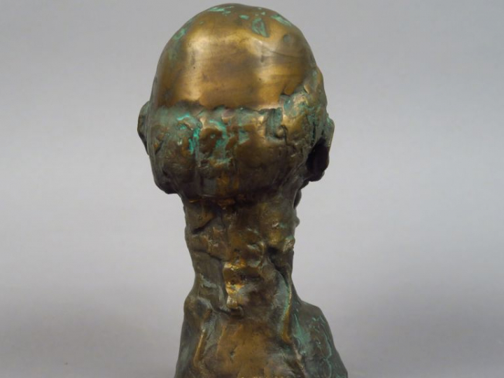 ROULLAND."Portrait d'homme". Sculpture en bronze patiné.  Signée.  Num