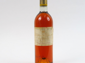 Vente aux enchères 1 BOUTEILLE CHÂTEAU D'YQUEM 1er CCS SAUTERNES - 1959 - BG/EF