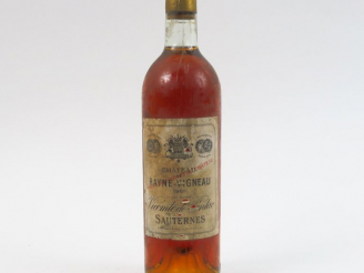 Vente aux enchères 1 BOUTEILLE CHÂTEAU RAYNE VIGNEAU 1er CC SAUTERNES - 1961 - BG/ES