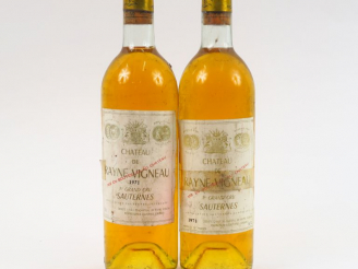 Vente aux enchères 2 BOUTEILLES CHÂTEAU RAYNE VIGNEAU 1er CC SAUTERNES - 1971 - BG/ES/E S
