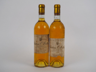 Vente aux enchères 2 BOUTEILLES CHÂTEAU CLOS L'ABEILLEY SAUTERNES - 1972 - EA