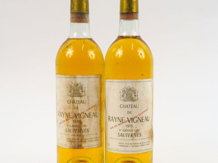 2 BOUTEILLES CHÂTEAU RAYNE VIGNEAU 1er CC SAUTERNES - 1975 - 1 BG/1 LB