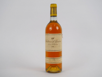 Vente aux enchères 1 BOUTEILLE CHÂTEAU D'YQUEM 1er CCS SAUTERNES - 1980 - BG+/CAPS SALE