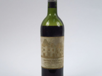 Vente aux enchères 1 BOUTEILLE CHÂTEAU HAUT BRION 1er GCC GRAVES - 1943 - BEP-VIDANGE/EF
