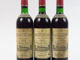 Vente aux enchères 3 BOUTEILLES CHÂTEAU LA MISSION HAUT BRION GCC GRAVES - 1969 - 2 BG+/1