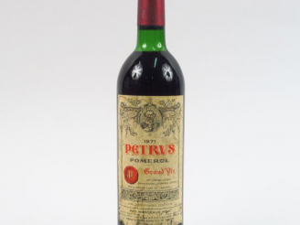Vente aux enchères 1 BOUTEILLE PETRUS POMEROL - 1971 - LB/EA