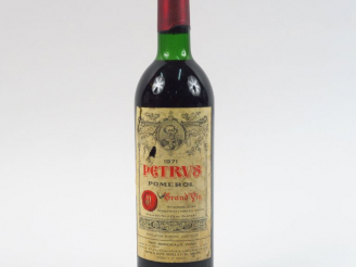 Vente aux enchères 1 BOUTEILLE PETRUS POMEROL - 1971 - LB/EA
