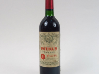 Vente aux enchères 1 BOUTEILLE CHÂTEAU PETRUS POMEROL - 1985 -BG/ELD/EF